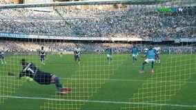 Ο Τερατσιάνο απέκρουσε το πέναλτι του Οσίμεν (vid)