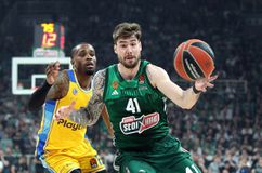 Ο Ερνανγκόμεθ δημοσίευσε την συνομιλία του με τον Λεσόρ στο Game 4 με τη Μακάμπι!