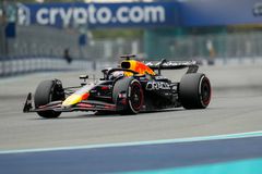 Φερστάπεν: «Θα έχουμε ευκαιρίες σε πίστες όπου δεν υπάρχουν προσπεράσεις»