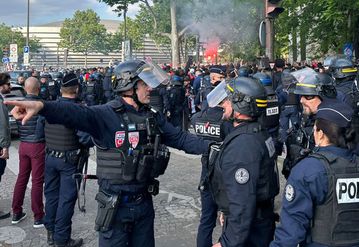 Ένταση έξω από το «Παρκ ντε Πρενς» πριν το Παρί Σεν Ζερμέν - Άρσεναλ (vids)