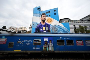 Ο Μέσι όλο και πιο εμβληματικός: Η εντυπωσιακή τοιχογράφια σε σιδηροδρομικό σταθμό του Μπουένος Άιρες