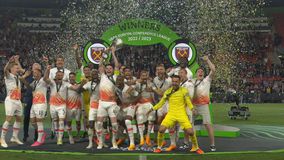 Ατελείωτο μεθύσι χαράς για τη Γουέστ Χαμ - Η απονομή του τροπαίου στους Άγγλους