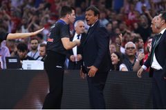 Χάος στο ΣΕΦ: Τσακωμός Κάνααν - Σλούκα, αποβλήθηκε ο Αταμάν, χειροκροτούσε ειρωνικά ο Ουόκαπ (vid)