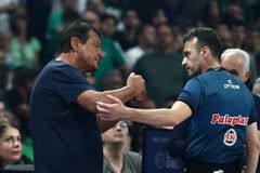 Απάντηση του Αταμάν στον Λεπενιώτη: «Είστε μαύρη κηλίδα στον ευρωπαϊκό αθλητισμό»