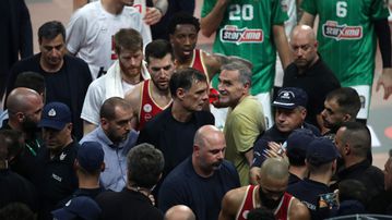 Παναθηναϊκός: «Ο Μπαρτζώκας έβρισε οπαδούς, εμπρηστική η συμπεριφορά του» (vid)