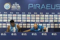 Το χάδι και το «ευχαριστώ» του Σπανούλη στον Γιάννη Αντετοκούνμπο! (pic)