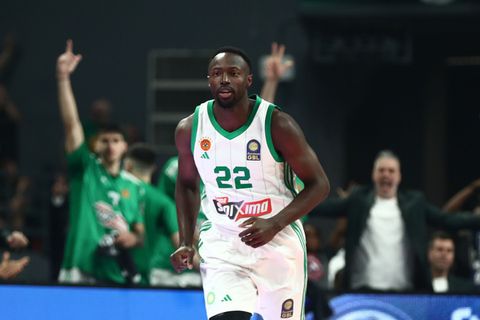 Κορυφαίος αμυντικός στο ελληνικό πρωτάθλημα ο Τζέριαν Γκραντ!
