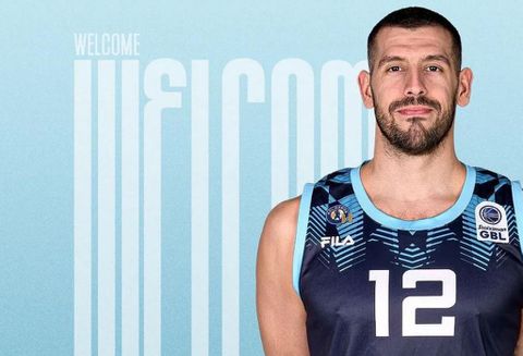 Μύκονος: Ανακοίνωσε την απόκτηση του Σωτήρη Μπιλλή