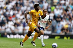 Η Μάντσεστερ Γιουνάιτεντ θέλει μέσο από την Premier League, η Μπράιτον όρισε υψηλή τιμή