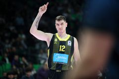 Άρης: Παρέμεινε ο Γκιουζέλης