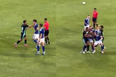 Απίστευτο ξύλο με μπουνιές και... σφαλιάρες σε φιλικό ματς ανάμεσα σε Κόμο και Μπέτις (vid)