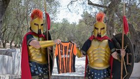  Φανέλα και μασκότ της Σαχτάρ σε Ακρόπολη, Καλλιμάρμαρο και ΟΑΚΑ (vid, pics)