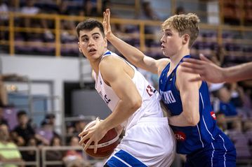 Πατρίκης: «Ιδιαίτερη τιμή να φορέσω τη φανέλα του Πανιωνίου, στην Εθνική Νέων αφήσαμε κάτι καλό στον κόσμο»