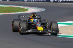 Ο Φερστάπεν κυριάρχησε στη Μόντσα αφήνοντας πίσω του τις McLaren