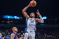 Ο Γιάννης έκανε τους Ισραηλινούς να... κουτουλάνε με ασύλληπτη ντρίμπλα! (vid)