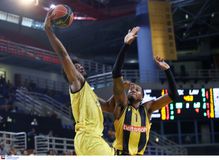 Ο ασταμάτητος Καστανέδα οδήγησε το Λαύριο και «εκτέλεσε» την ΑΕΚ