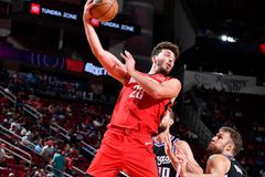 Τρίτη σερί ήττα για τους Κινγκς - Οι Ρόκετς τους... διέλυσαν, ενώ ο Βεζένκοφ είχε 2 πόντους σε 12 λεπτά