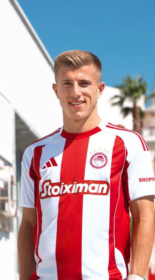 Ο Ολυμπιακός ανακοίνωσε την ανανέωση του Κοστίνια