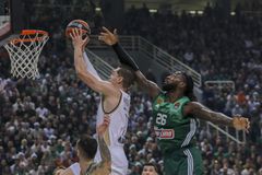 Ο Χεζόνια αποθεώθηκε και έστειλε μήνυμα για του... χρόνου στον κόσμο του Παναθηναϊκού! (vid)