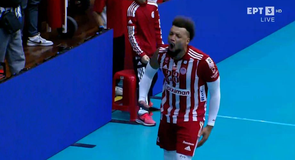 Κυρίαρχος ο Ολυμπιακός στο 1ο σετ του ντέρμπι