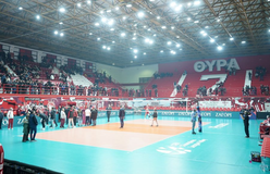 Σε «ομηρία» 1000 οπαδοί περιμετρικά του «Μελίνα Μερκούρη» - Ξέσπασε φωτιά, απέτρεψαν τα χειρότερα οι άνθρωποι του Ολυμπιακού