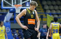 Νοκ άουτ ο Κουζμίνσκας για την ΑΕΚ Betsson κόντρα στον Παναθηναϊκό