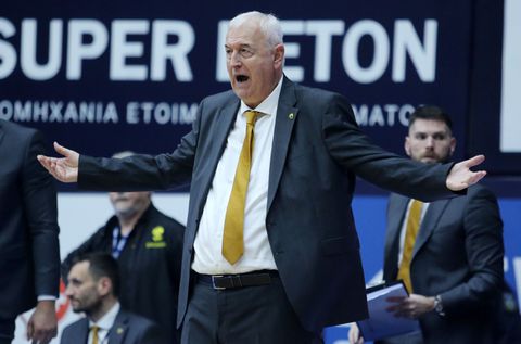 Έξαλλος ο Σάκοτα στα αποδυτήρια της ΑΕΚ Betsson