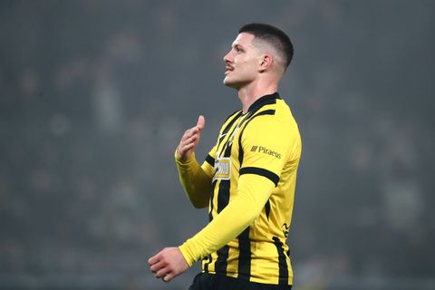 Η ΑΕΚ με... αγριεμένο Γιόβιτς έριξε τεσσάρα στον Ατρόμητο και παραμένει κοντά στην κορυφή