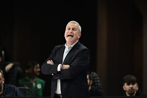 Ζούρος: «Απόλυτη ξεφτίλα»