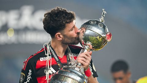 Ο Ολυμπιακός θέλει τον Περέιρα της Φλαμένγκο σύμφωνα με δημοσιεύματα - Τι ισχύει για τον Βραζιλιάνο στόπερ