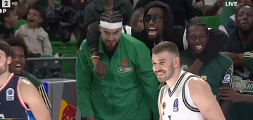 Οι αντιδράσεις των παικτών του Παναθηναϊκού στο 12ο τρίποντο του Ρογκαβόπουλου (vid)