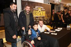 Ο μικρός Γιαννάκης φωτογραφήθηκε με τον Σαβέφσκι στην OPAP Arena (pics&vid)