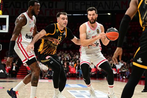 Ένα ξέσπασμα-αστραπή ήταν αρκετό για τους «ερυθρόλευκους»