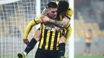 Ο Γιόβιτς με το δεύτερο προσωπικό του γκολ κάνει το 3-0 για την ΑΕΚ κόντρα στον Ατρόμητο