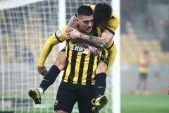 Ο Γιόβιτς με το δεύτερο προσωπικό του γκολ κάνει το 3-0 για την ΑΕΚ κόντρα στον Ατρόμητο