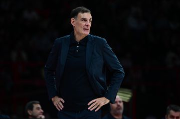 Μπαρτζώκας στους παίκτες του: «Αρχίσατε πάλι να περπατάτε»! (vid)