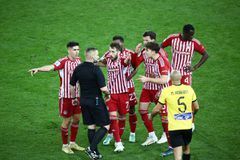 Αδιέξοδο εντός και εκτός γηπέδου