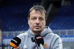 Αταμάν: «Μπορεί μετά τη διαβολοβδομάδα να κοιτάξουμε την αγορά»