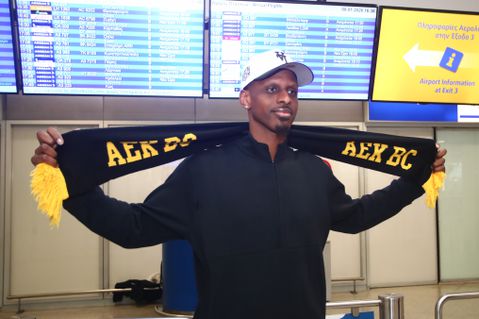 Στην Αθήνα για την ΑΕΚ ο Τζέιμς Νάναλι