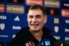 Ο Μπαρτζώκας εξήγησε τα δεδομένα με τους Μιλουτίνοφ, Τζοουνς και Νιλικίνα στον Ολυμπιακό