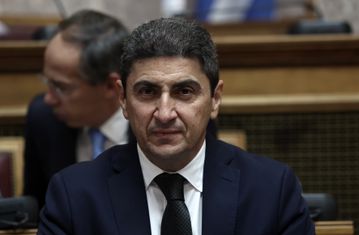Αυγενάκης: «Υπάρχουν επαφές της Ελλάδας για το Μουντιάλ 2030, αλλά το δημοσίευμα έχει ανακρίβειες»