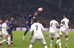 Θυμήθηκε τα παλιά ο Ράμος, ισοφάρισε με κεφαλιά για την Παρί (vid)