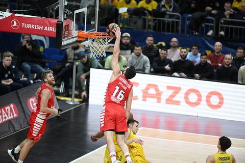 Euroleague: Με Παπανικολάου το τοπ -10 των καρφωμάτων του Φεβρουαρίου (vid)