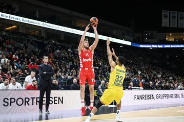 Ολυμπιακός με τα φρένα σπασμένα, διέλυσε και την Άλμπα στο Βερολίνο