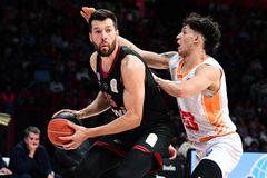 Σίφουνας Ολυμπιακός κόντρα στον Προμηθέα με μία ακόμη «100αρα» και φουλ rotation