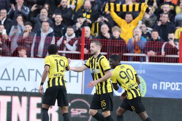 Άνετο πέρασμα με τεσσάρα για την ΑΕΚ από τις Σέρρες, πάτησε κορυφή η Ένωση