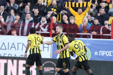 Άνετο πέρασμα με τεσσάρα για την ΑΕΚ από τις Σέρρες, πάτησε κορυφή η Ένωση