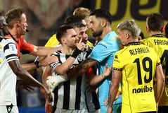 Η ένταση ανάμεσα στους παίκτες στο φινάλε του Άρης - ΠΑΟΚ