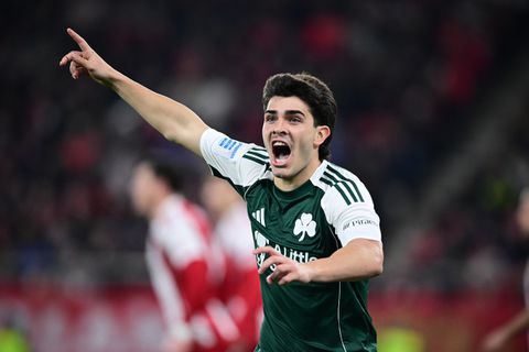 Τι έκανε ο σκόρερ Ταμπόρδα στο πρώτο ημίχρονο του Ολυμπιακός-Παναθηναϊκός (vid)