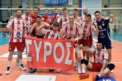 Πολύτιμο «διπλό» του Ολυμπιακού στη Σύρο με ηγέτη τον Ατανασίγιεβιτς